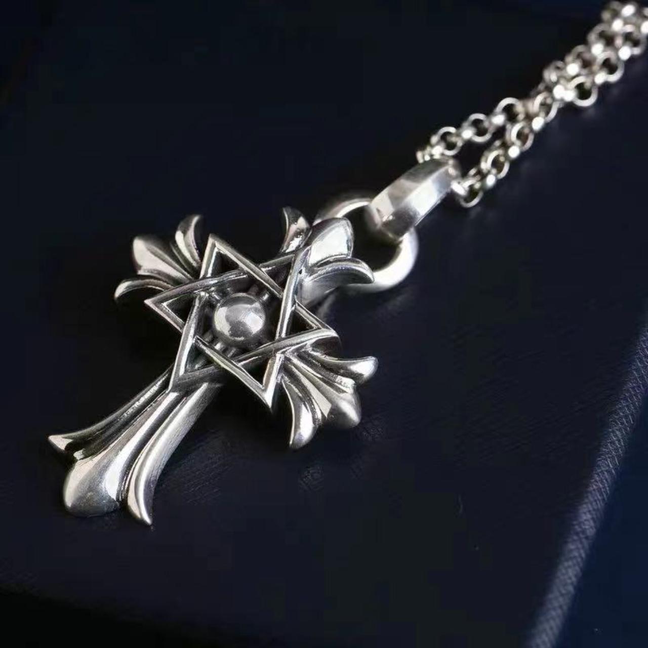 Herzanhänger mit Jerusalemstern aus Chrom – Gothic Y2K Punk Jüdischer Stern